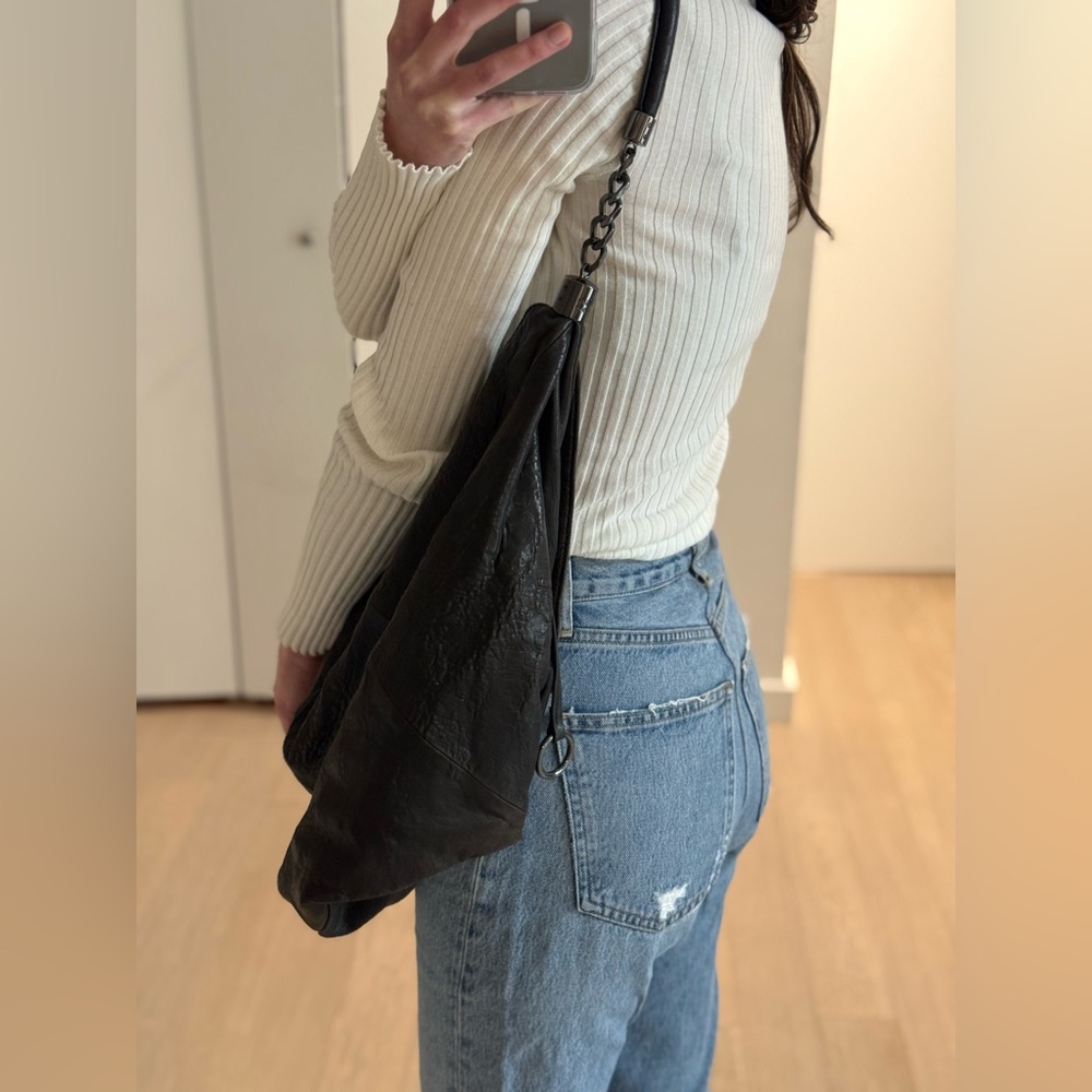 Alice + Olivia oversized black leather bag - Picture 4 of 13